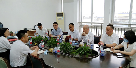蒼南縣委副書記、縣長曾仁海率隊到浙江科暢電子股份有限公司調研的圖片