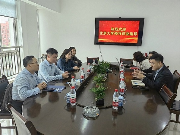 科技局章春媚局長帶領北大張教授一行來公司調研的新聞圖片